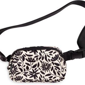 Steel Mill & Co Crossbody Bag Black& White Adjustable. NEW